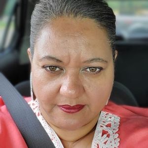 Meet your Posher, Leslie